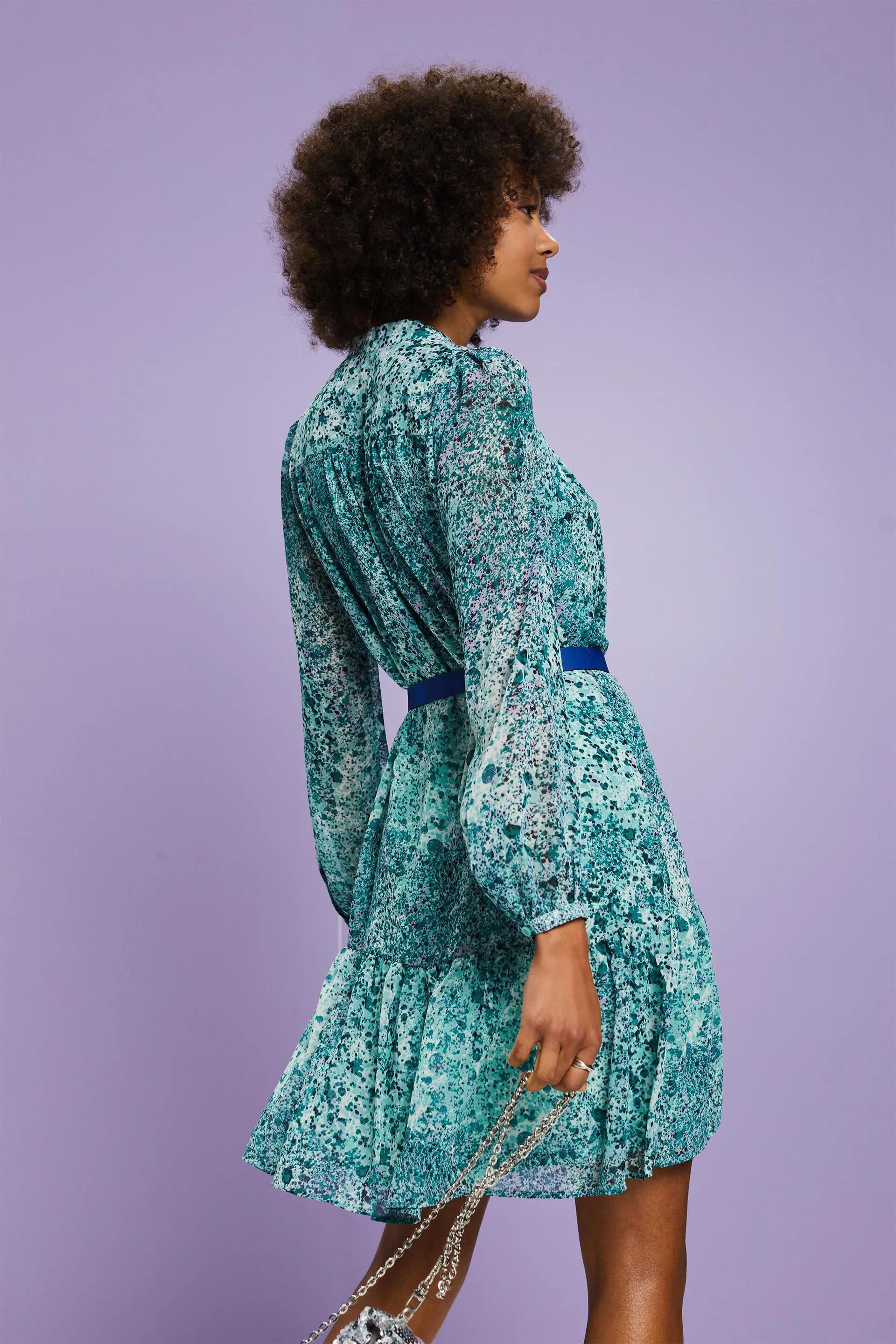 Abito mini in chiffon a fantasia