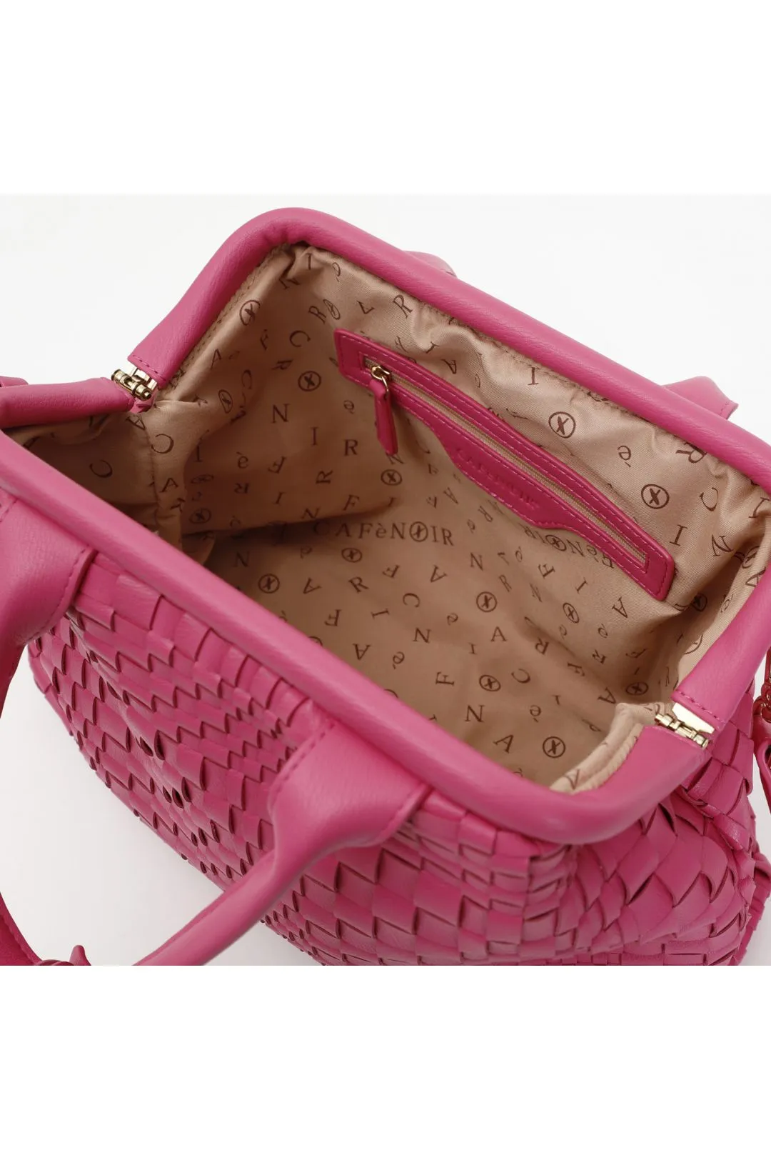 bauletto con intreccio irregolare e logo cafènoir fuxia