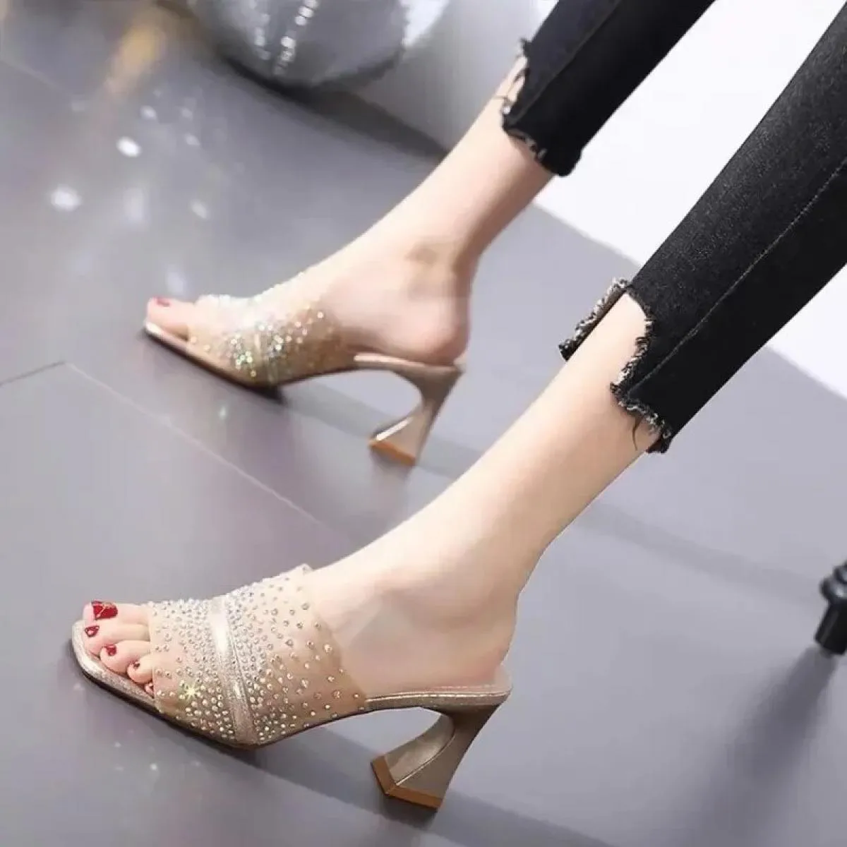 Scarpe con tacco alto da donna in maglia di diamanti Moda all'aperto Pantofole con tacco spesso femminile 2024 Scarpe da sposa e