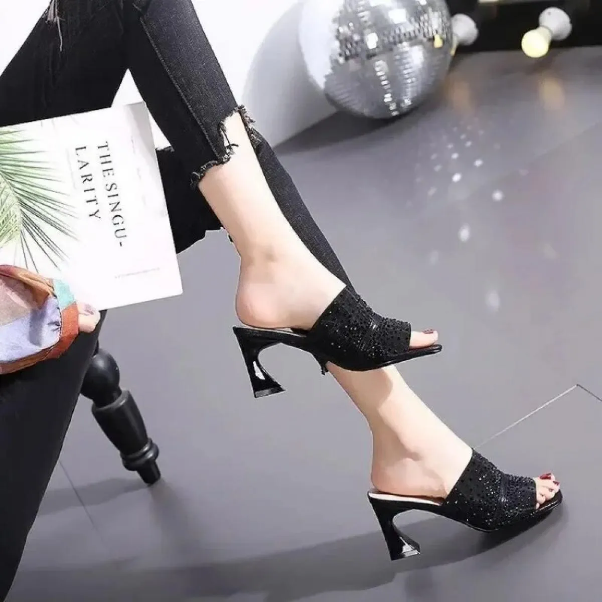 Scarpe con tacco alto da donna in maglia di diamanti Moda all'aperto Pantofole con tacco spesso femminile 2024 Scarpe da sposa e