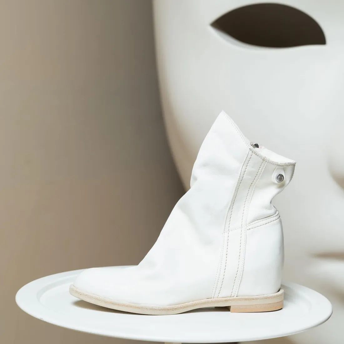 Stivaletto Belle Vie modello Via Battisti bianco con zeppa interna